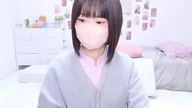 Group Im_Yu-na on StripChat