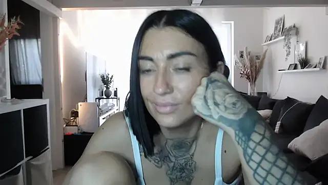 IntiMia — 20x assslap