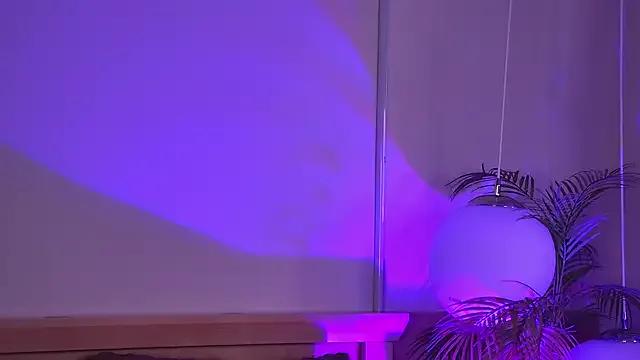 Freechat IreneRaye on StripChat