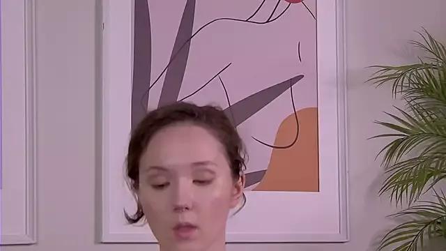 Freechat IreneRaye on StripChat