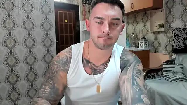 Jonmusclemaster — t-shirt off and hard dick
