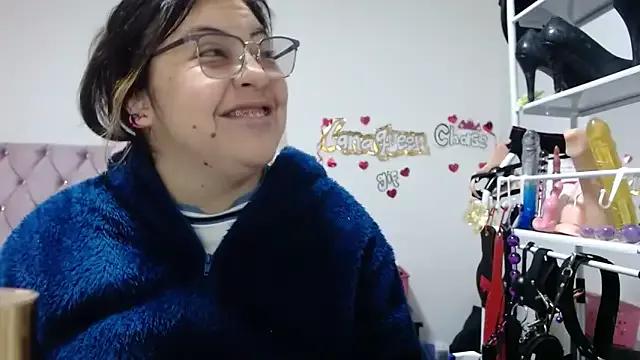 Freechat lanaqueen699 on StripChat