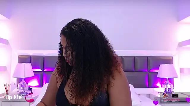 LennaEvans on StripChat 