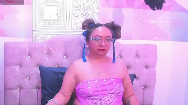 Freechat leyla_smithh on StripChat