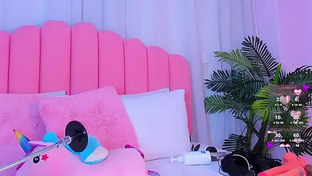 Freechat lia_queen18 on StripChat