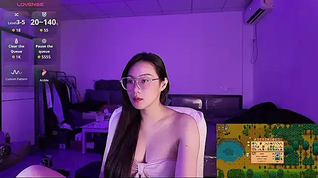 Group Linbaibai on StripChat