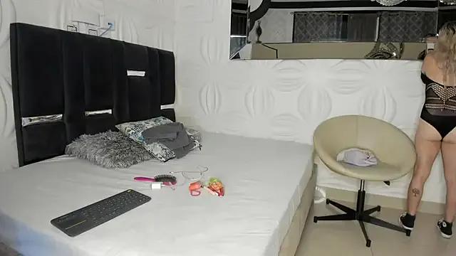 Lissa_Brow on StripChat 