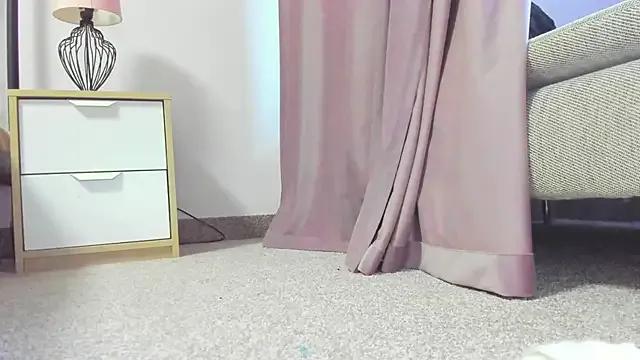 Freechat LollaVibes on StripChat