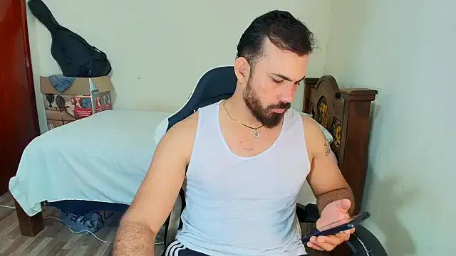 Freechat max_love255 on StripChat