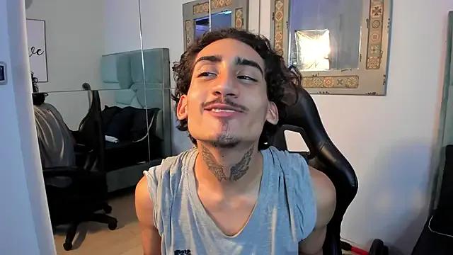 Freechat Mr_Strike on StripChat