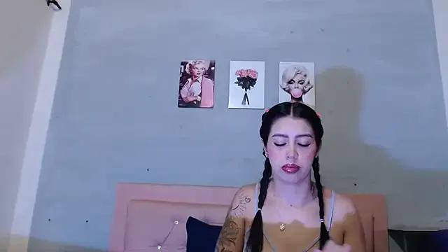 Freechat Olivia_Spear on StripChat