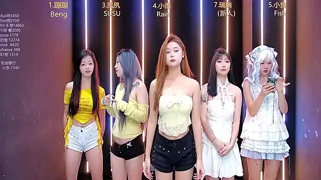 Freechat queen-001 on StripChat