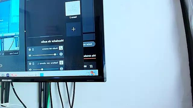 Freechat rubby_lux on StripChat