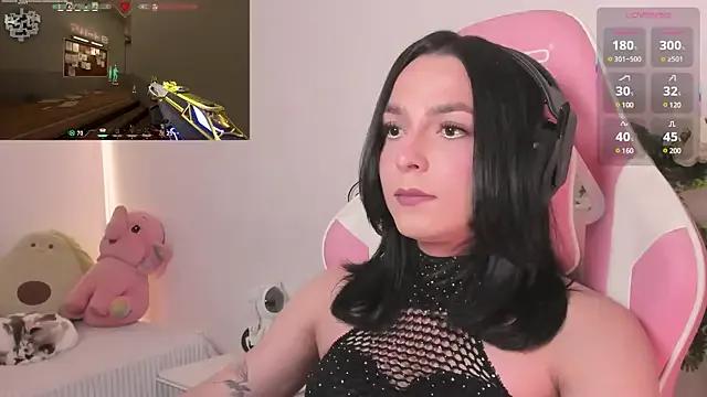 SamanthaLux on StripChat 