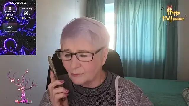 Freechat Sandra_Snowflake on StripChat