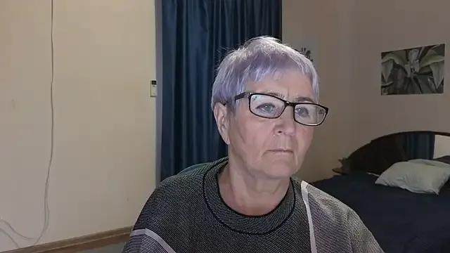 Freechat Sandra_Snowflake on StripChat