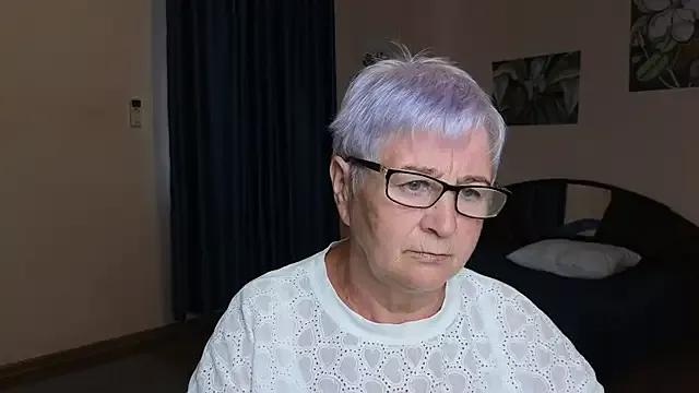 Freechat Sandra_Snowflake on StripChat