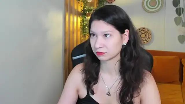 SaraDenars on StripChat 