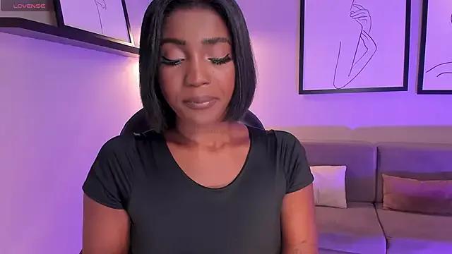 SavannahStorm on StripChat 