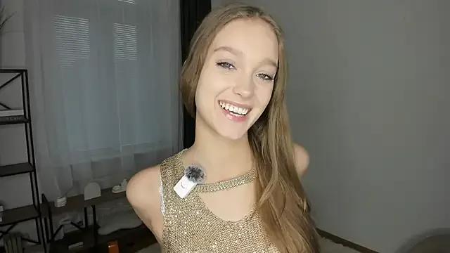 Freechat SerrenaAa on StripChat