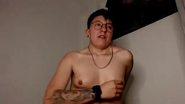 Freechat Sexyboy_666 on StripChat