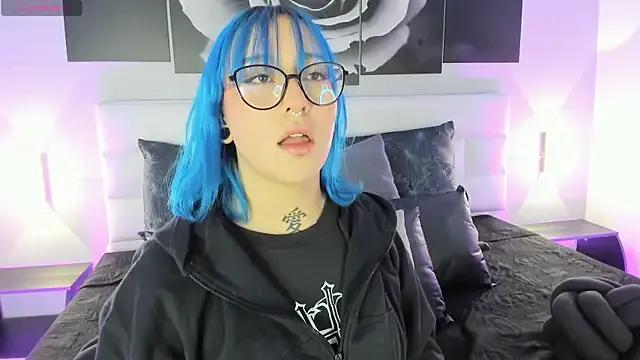 sofi_bakerr — SHOW ME TITS +  MY DOLL MOVE ASS 