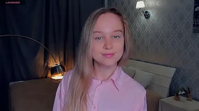 SoonMoor — bite my lips<3