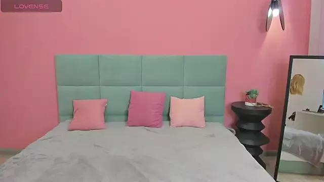 TessaAdorable on StripChat 