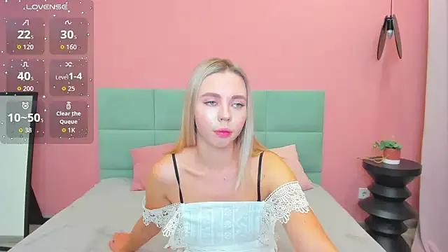 TessaAdorable on StripChat 