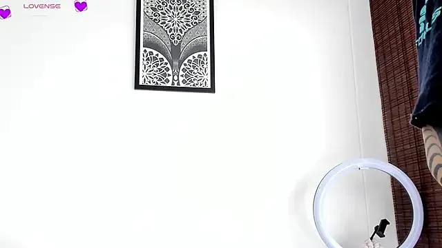 Freechat VeronicaTonu on StripChat