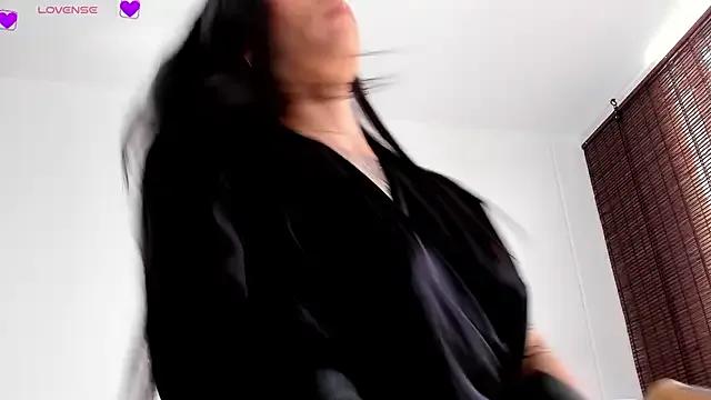 Freechat VeronicaTonu on StripChat