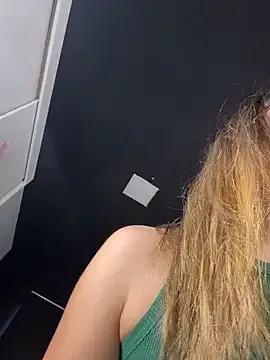 StripChat waspy is Freechat waspy — naked and pussy cream