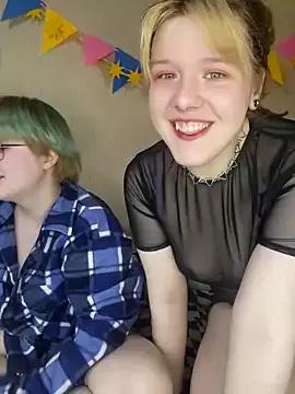 Freechat xrixsyx_and_ricky on StripChat