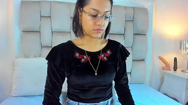 _angel_azul from StripChat is Freechat