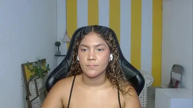 Cristal_War from StripChat is Freechat