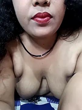 Cute-Raashii from StripChat is Freechat