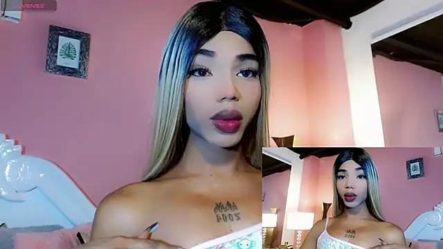 DirtyGirls_KloeMia from StripChat is Freechat