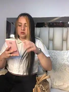 emily_mayerr from StripChat is Freechat