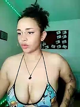 julieta_robert from StripChat is Freechat