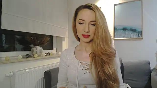 JulietteDiamond from StripChat is Freechat