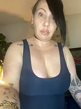 LOVELYBREEANNA143 from StripChat is Freechat