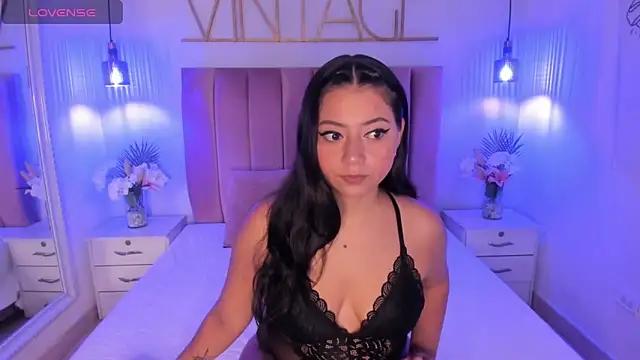 LuisaTabares from StripChat is Freechat