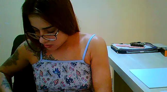 maliamiller from StripChat is Freechat