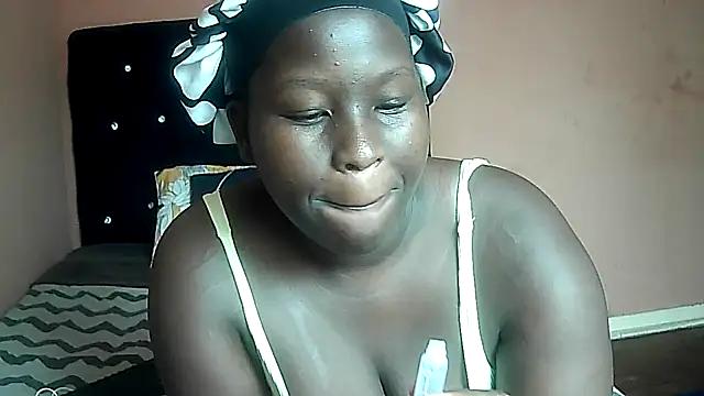 MelaninBear from StripChat is Freechat