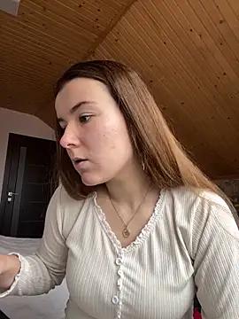 mewKate from StripChat is Freechat