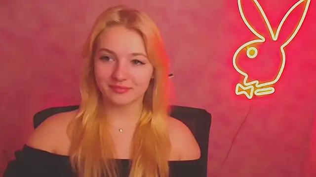 Milka_kiss_ from StripChat is Freechat