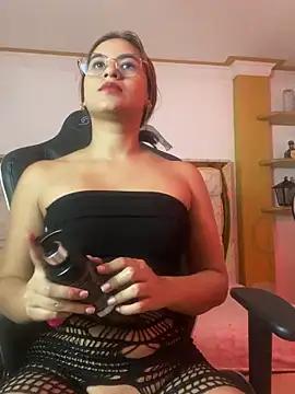 ValentinaSweet19 from StripChat is Freechat